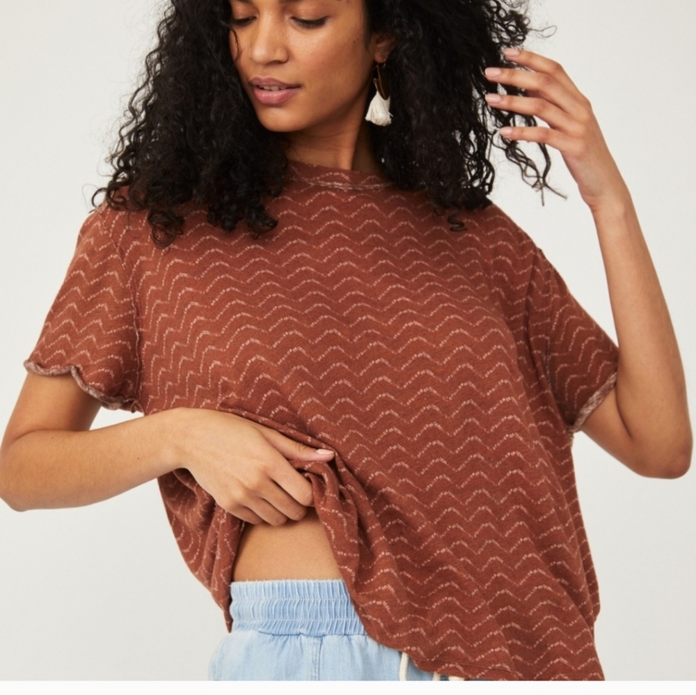 We The Free Bali Baxkpacker Tee Size Medium